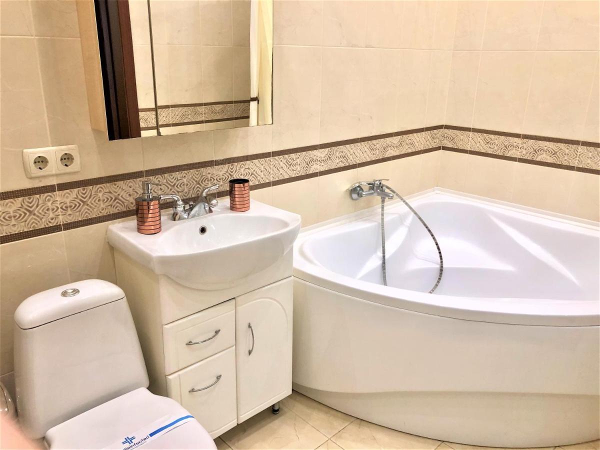 Vip Апартаменти З Видом На Озеро Kiev Buitenkant foto