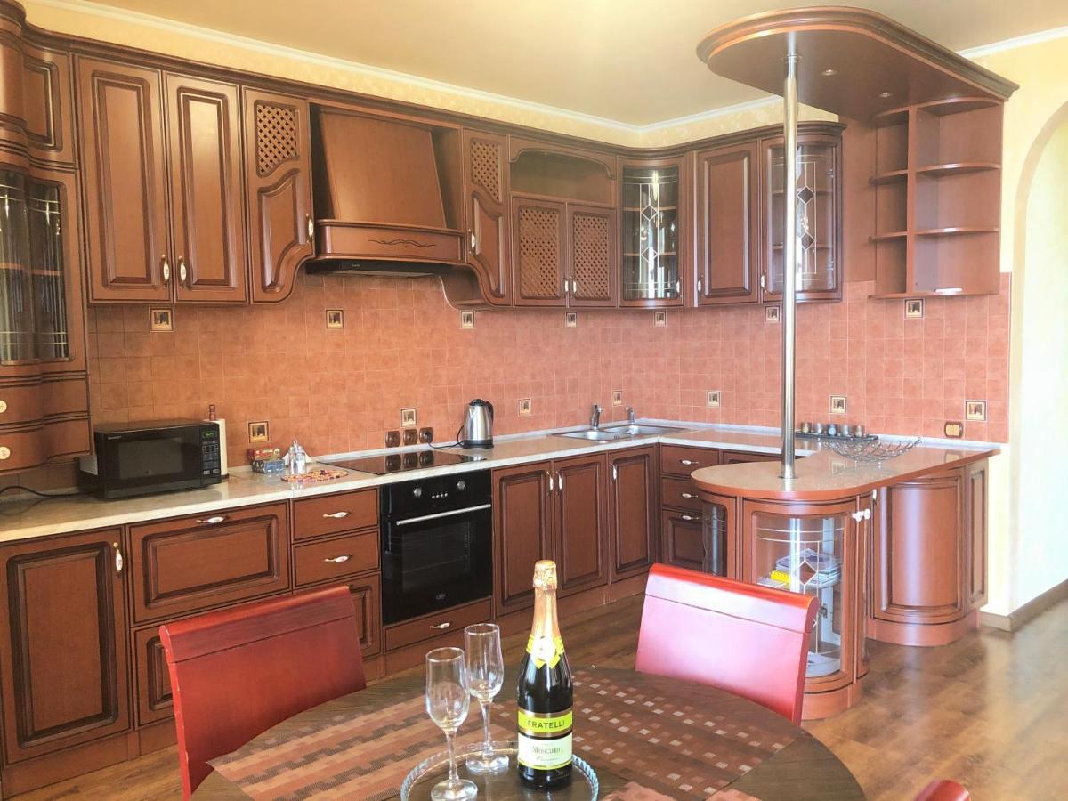 Vip Апартаменти З Видом На Озеро Kiev Buitenkant foto